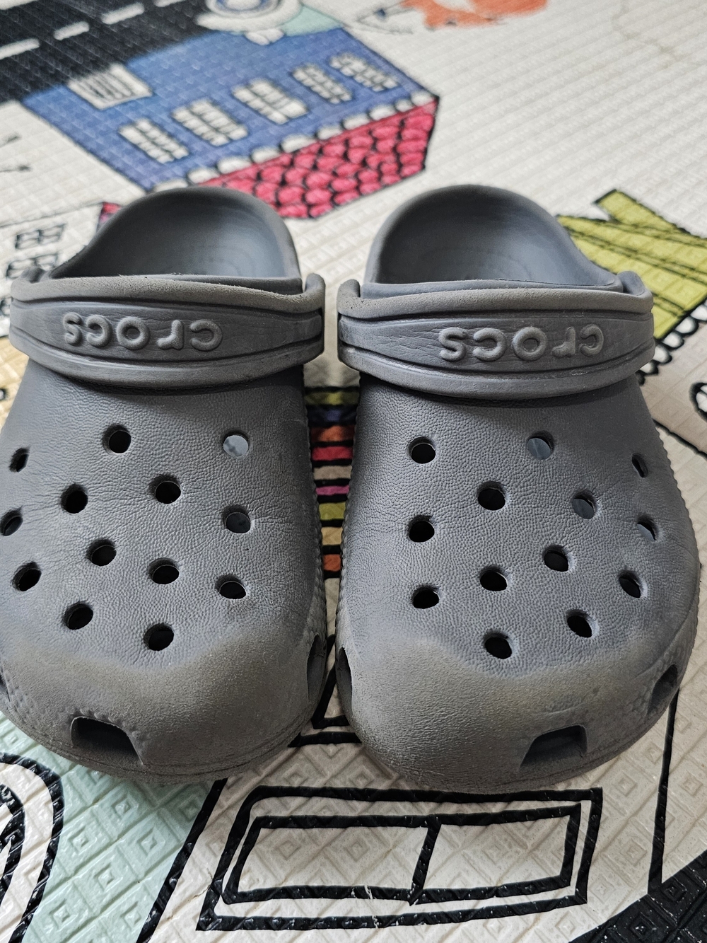 Crocs Classic Clog for Kids - Gray